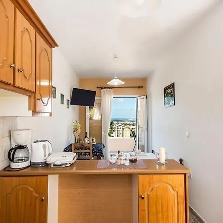 Aristotelis * Razáta