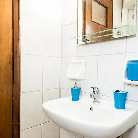 Aristotelis * Razáta