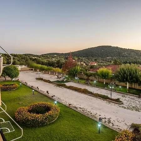 Aristotelis 아파트 Razáta