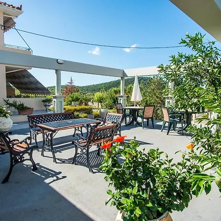 Aristotelis 아파트