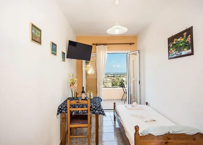 Apartament Aristotelis Razáta