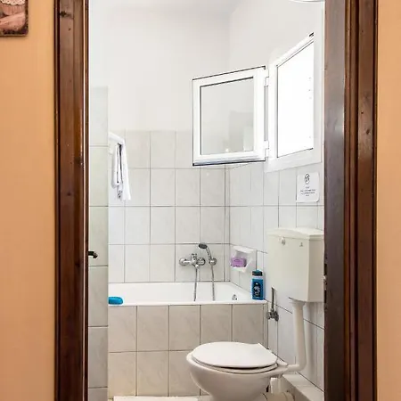 Aristotelis Apartamento