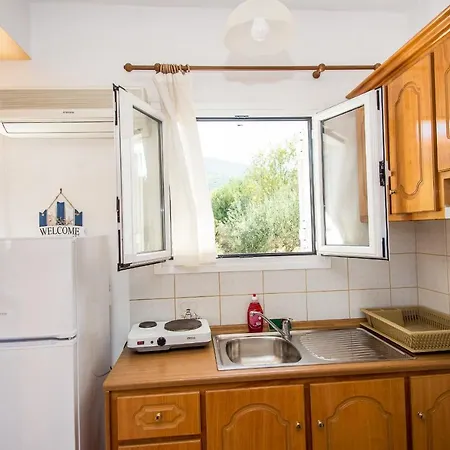 Apartment Aristotelis Razata