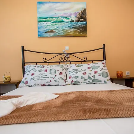Aristotelis Apartment *